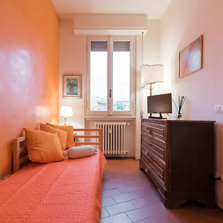 Roommo Savonarola Floransa